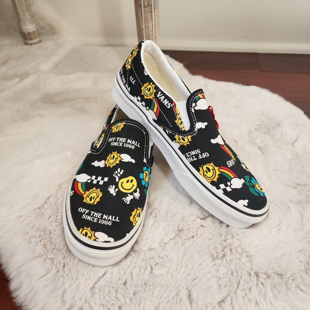 Vans Slip-On Shoes with Smiley Faces Graphics. Happy Vibes. Brand New. Size 7.